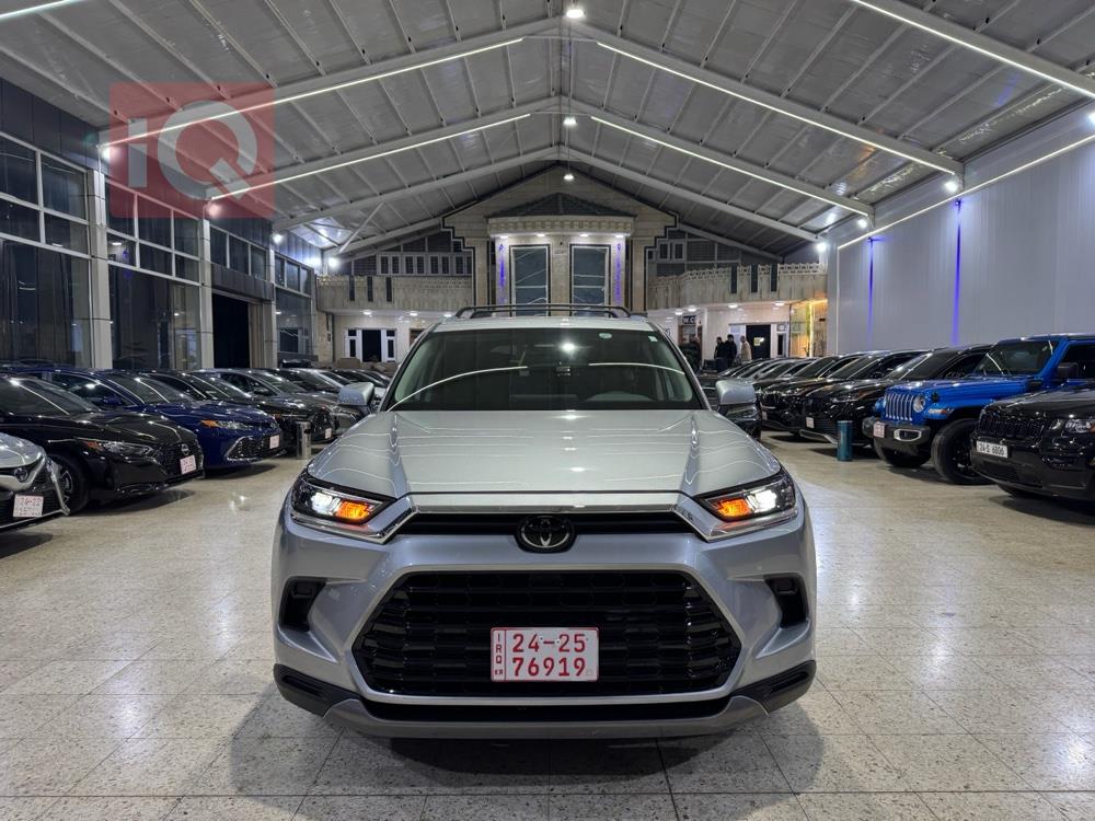 تۆیۆتا گراند هایلاندەر